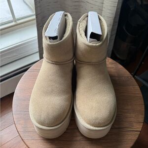 UGG Women’s Classic Mini Platform Boots – Mustard Seed